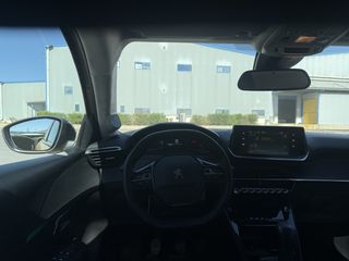 Peugeot 208 2022-thumb-12