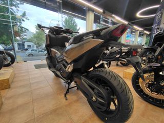 Honda Forza 750 2025-thumb-4