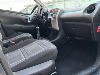 Peugeot 108 2016-thumb-9