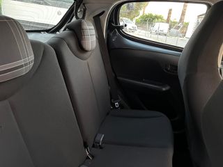 Peugeot 108 2016-thumb-12