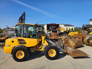 Φορτωτής Με Λάστιχα Volvo 2015 L25F