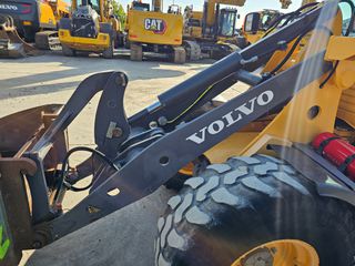 Φορτωτής Με Λάστιχα Volvo 2015 L25F-thumb-10