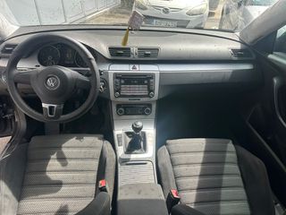 Volkswagen Passat 2010 R LINE-thumb-7