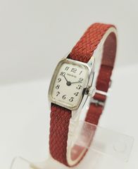 Vintage κουρδιστό Geneve γυναικείο ρολόι με πλεκτό κόκκινο λουράκι Α9066 ΤΙΜΗ 120 ΕΥΡΩ