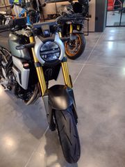 Suzuki 2025 GSX8T-thumb-3