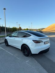 Tesla Model Y 2023 Performance