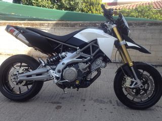 Aprilia Dorsoduro 750 2009
