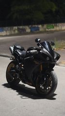 Yamaha YZF-R1 2010 BIG BANG-thumb-2