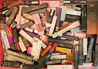 Wholesale Skincare, Makeups, Anti-Aging and Perfumes Products