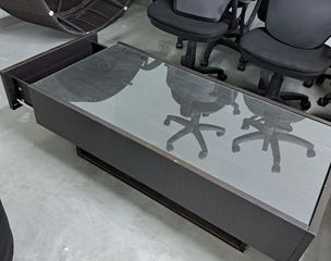 Τραπεζάκι σαλονιού