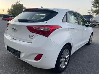 Hyundai i 30 2016 1.6 CRDI BLUE COMFORT-thumb-8