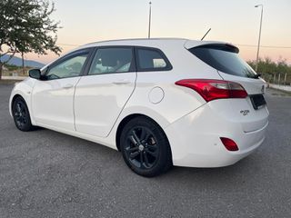 Hyundai i 30 2016 1.6 CRDI BLUE COMFORT-thumb-9