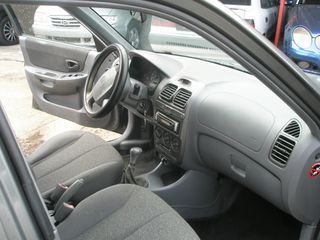 Hyundai Accent 2001-thumb-12