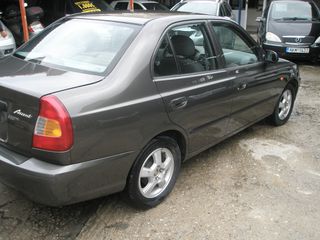 Hyundai Accent 2001-thumb-6