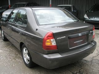 Hyundai Accent 2001-thumb-9