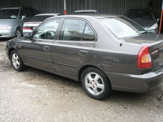 Hyundai Accent 2001-thumb-10