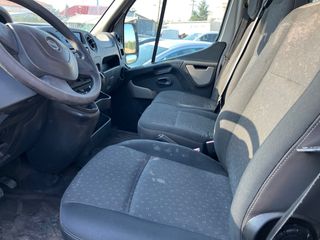 Opel Movano 2011-thumb-7