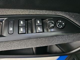 Peugeot 3008 2022 1.2 Puretech 130 Active Pack-thumb-17