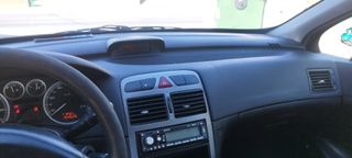 Peugeot 307 2002-thumb-12