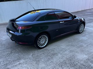 Alfa Romeo GT 2006-thumb-5