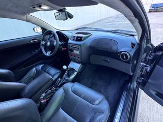 Alfa Romeo GT 2006-thumb-9