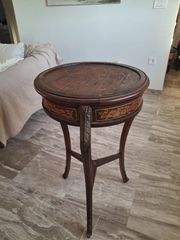 "Vintage στρογγυλό τραπεζάκι σε στυλ Louis XV / Boulle marquetry"