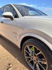 Porsche Cayenne 2021 E-HYBRID-thumb-4