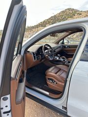 Porsche Cayenne 2021 E-HYBRID-thumb-6