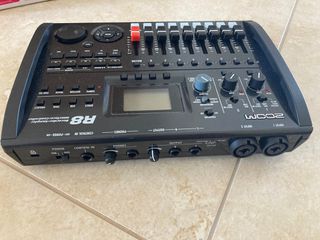 Zoom R8 Multitrack Digital Recorder 8-track.-thumb-5