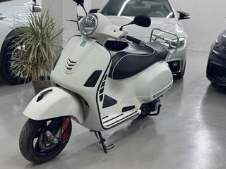 Piaggio Vespa GTS 300 2017 *Ελληνικής Αντιπροσωπείας