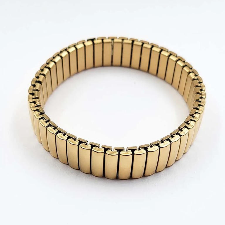 Classic gold bracelet
