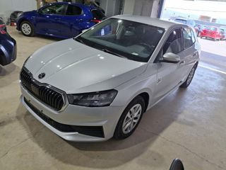 Skoda Fabia 2023 1.0 AMBITION EVO