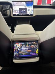 Tesla Model S 2023 Plaid-thumb-11