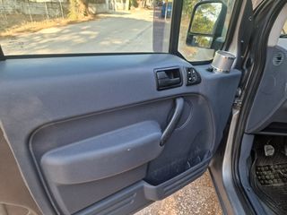 Ford Transit Connect 2009-thumb-6