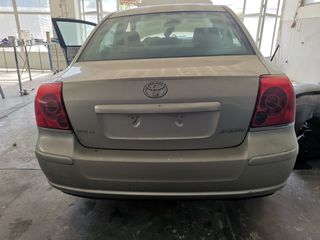 Toyota Avensis '03-thumb-1
