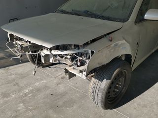 Toyota Avensis '03-thumb-5