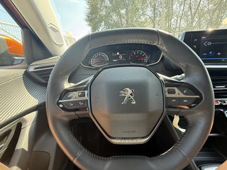 Peugeot 2008 2020 1.2 PureTech Active-thumb-15