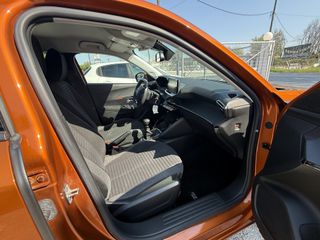 Peugeot 2008 2020 1.2 PureTech Active-thumb-10