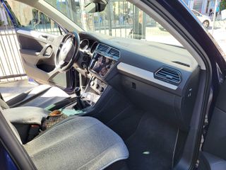 Volkswagen Tiguan 2018 R-LINE-thumb-11