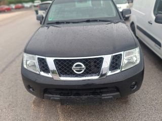 Nissan Navara 2015 Nissan Navara Pick-up 2.5 dCi Double Cab LE 4x4