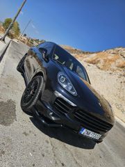 Porsche Cayenne 2016 E-Hybrid - Panorama-thumb-1