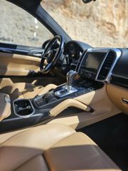 Porsche Cayenne 2016 E-Hybrid - Panorama-thumb-17