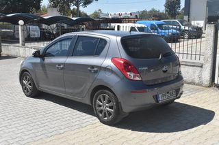 Hyundai i 20 2013-thumb-3