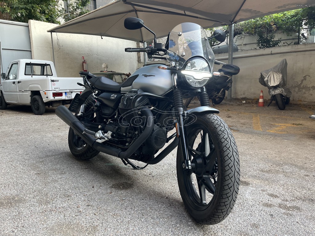 Moto Guzzi V 7 2021 STONE