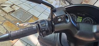 Suzuki Burgman 200 2019 ABS-thumb-10