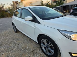 Ford Focus 2016-thumb-1