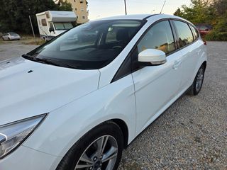 Ford Focus 2016-thumb-3