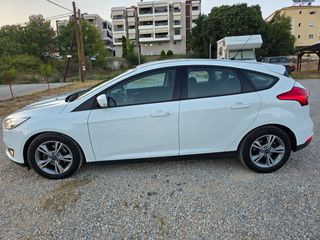 Ford Focus 2016-thumb-4