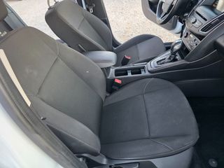 Ford Focus 2016-thumb-12