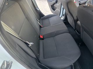 Ford Focus 2016-thumb-13